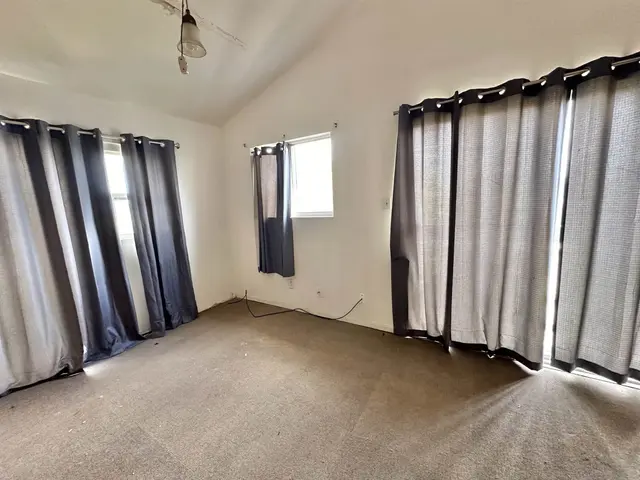 Listing Image for 924 Puuloa St 28 of 32