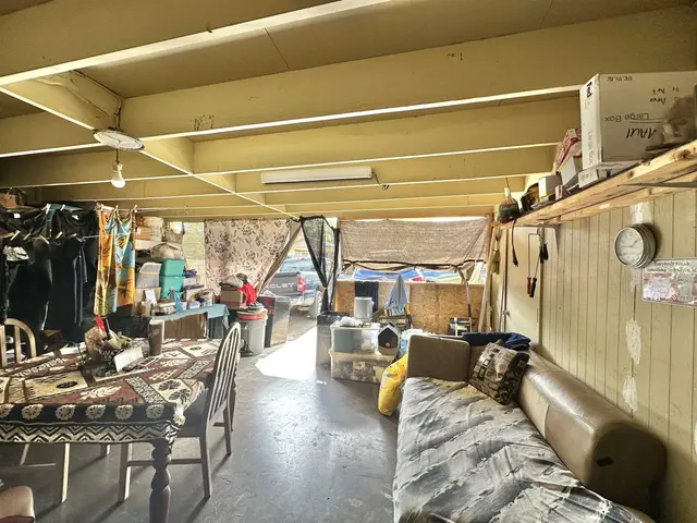 Listing Image for 924 Puuloa St 5 of 32