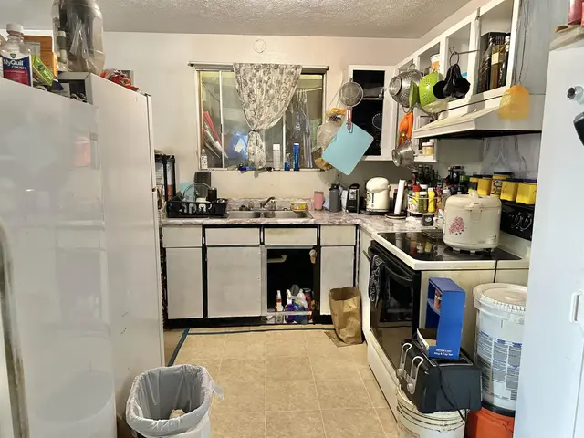 Listing Image for 924 Puuloa St 6 of 32