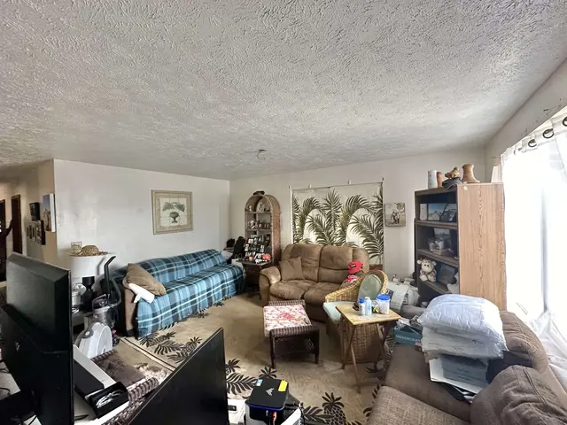 Listing Image for 924 Puuloa St 8 of 32