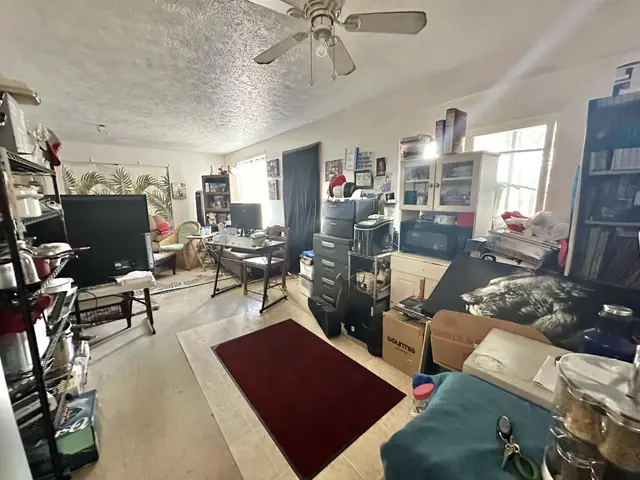 Listing Image for 924 Puuloa St 9 of 32