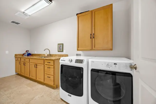 Listing Image for 390 Pualoa Nani Pl 32 of 45