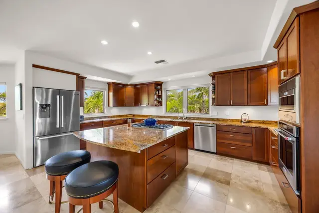 Listing Image for 390 Pualoa Nani Pl 7 of 45