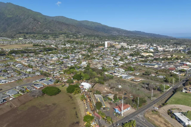 Listing Image for Makahala Pl 10 of 31