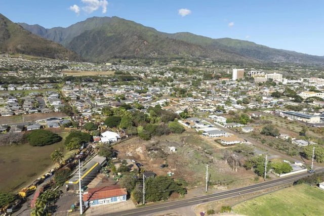 Listing Image for Makahala Pl 30 of 31