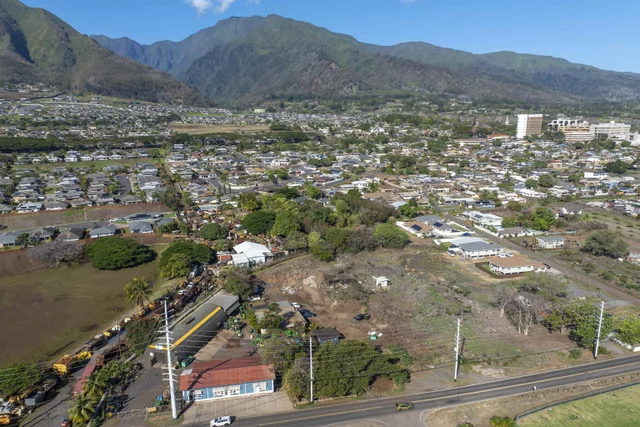 Listing Image for Makahala Pl 5 of 31