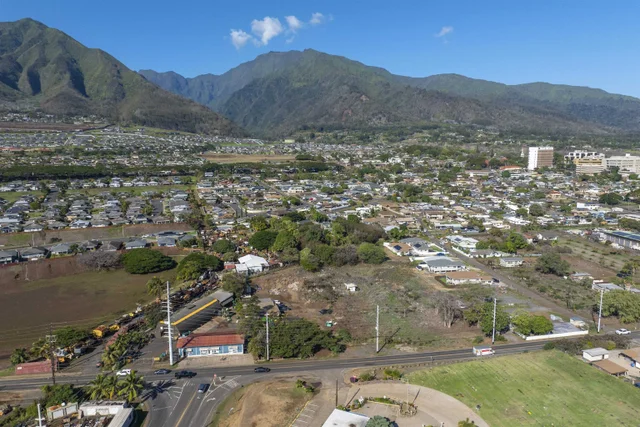 Listing Image for Makahala Pl 8 of 31