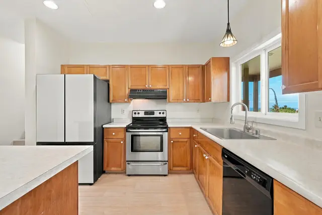 Listing Image for 4 N Laelua Pl 10 of 47