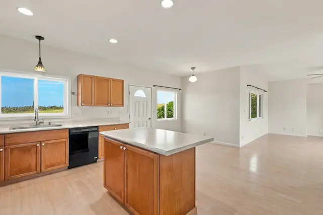 Listing Image for 4 N Laelua Pl 13 of 47