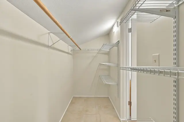 Listing Image for 4 N Laelua Pl 34 of 47