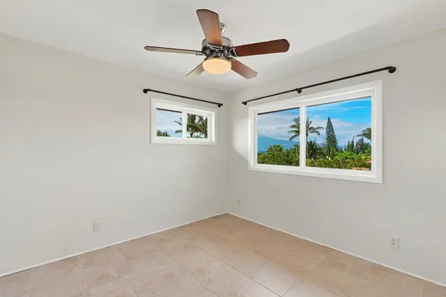 Listing Image for 4 N Laelua Pl 40 of 47