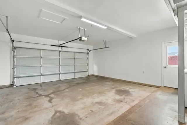 Listing Image for 4 N Laelua Pl 45 of 47