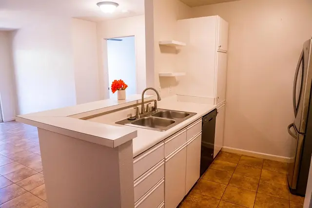 Listing Image for 80 Kunihi Ln 412 9 of 27
