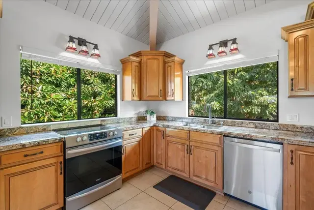 Listing Image for 484 Hoala Dr 7 of 50
