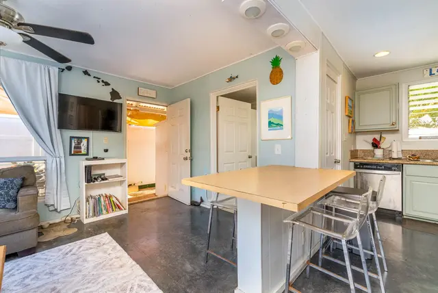 Listing Image for 93 Maluhia Dr A 7 of 24