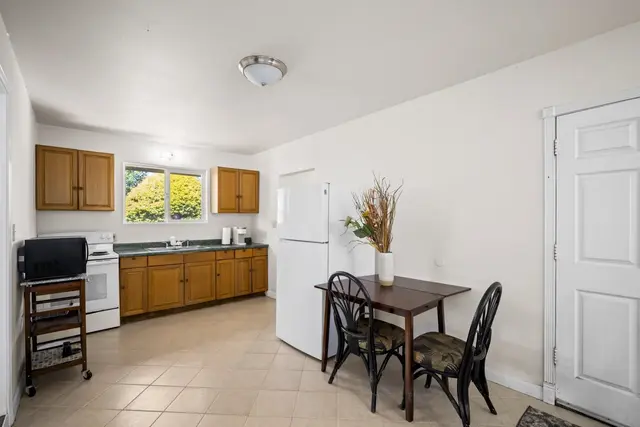 Listing Image for 620 Kuu Home Pl 30 of 44