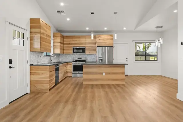 Listing Image for 62 Opalipali Pl 37 of 50