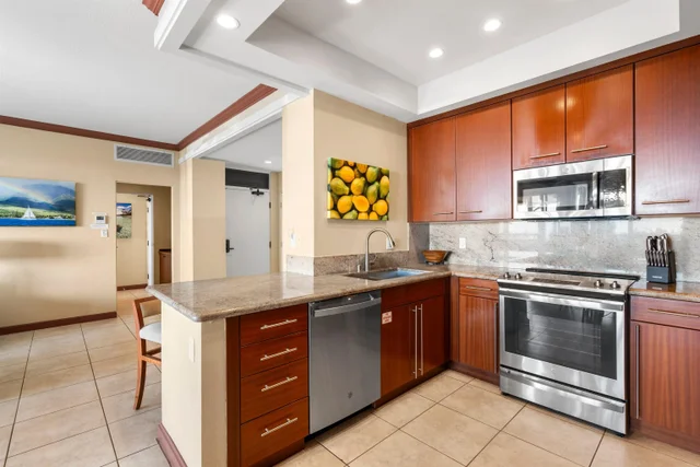 Listing Image for 500 Kapalua Dr 19t6-7 10 of 46