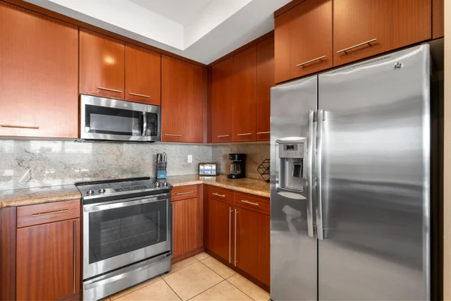 Listing Image for 500 Kapalua Dr 19t6-7 9 of 46