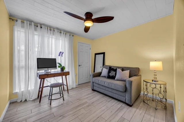 Listing Image for 160 Keonekai Rd 8-103 26 of 50