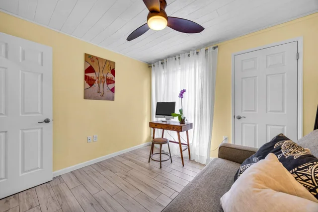 Listing Image for 160 Keonekai Rd 8-103 28 of 50