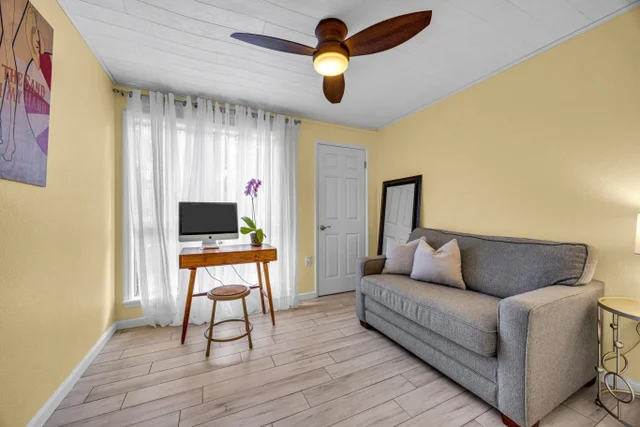 Listing Image for 160 Keonekai Rd 8-103 30 of 50