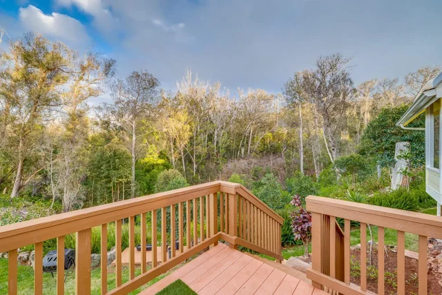 Listing Image for 1733 Piiholo Rd Rd 26 of 50