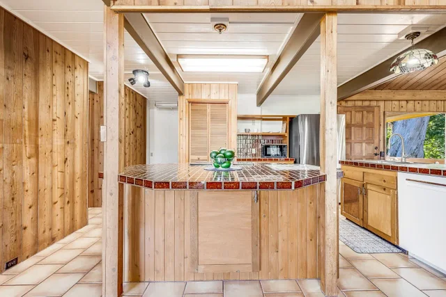 Listing Image for 1733 Piiholo Rd Rd 31 of 50