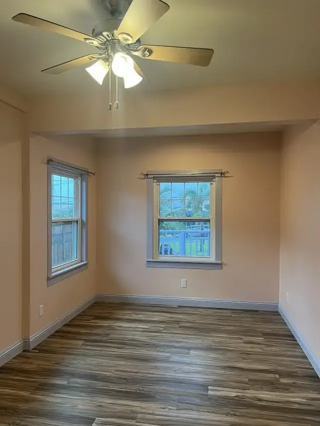 Listing Image for 1950 E Vineyard St 14 of 39