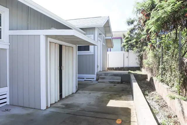Listing Image for 1950 E Vineyard St 19 of 39