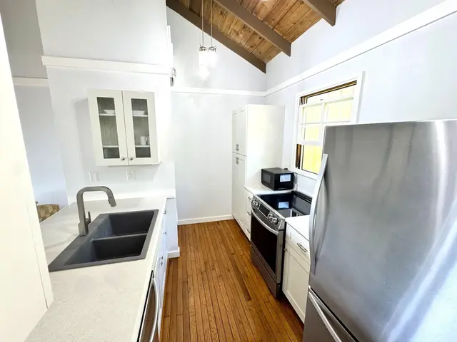 Listing Image for 100 Lio Pl I-3 9 of 26