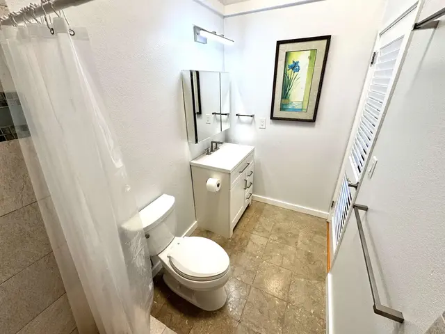 Listing Image for 100 Lio Pl I-3 15 of 26