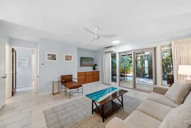 Listing Image for 24 Puamelia Pl 24-3 13 of 41