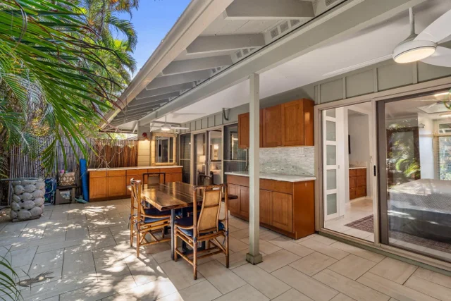 Listing Image for 24 Puamelia Pl 24-3 17 of 41