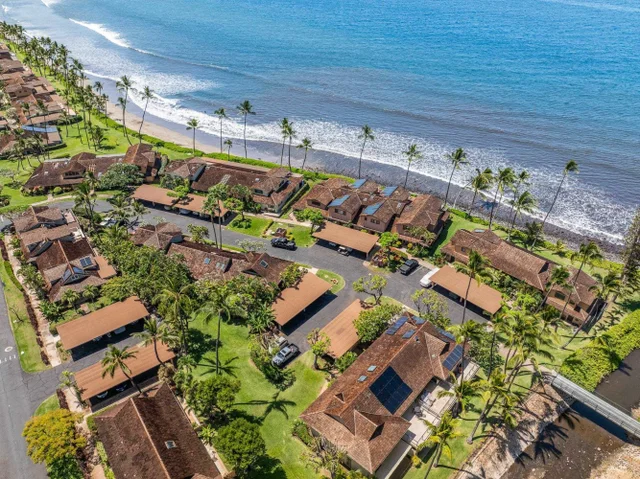 Listing Image for 24 Puamelia Pl 24-3 35 of 41