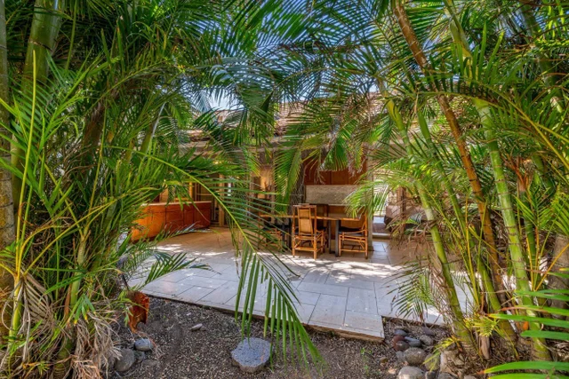 Listing Image for 24 Puamelia Pl 24-3 41 of 41