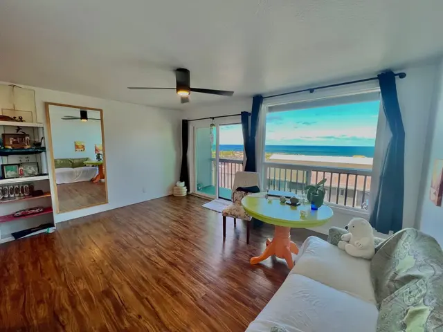 Wailuku Manor 203 - 510 Imi Pl 203, Wailuku, 399705 - 4/10