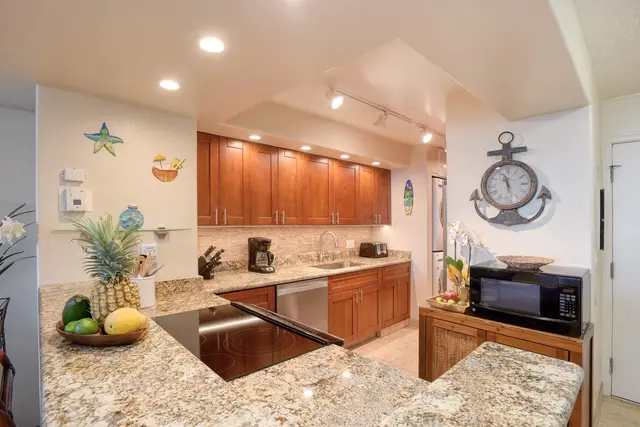 Listing Image for 4242 Lower Honoapiilani Rd E609 9 of 25