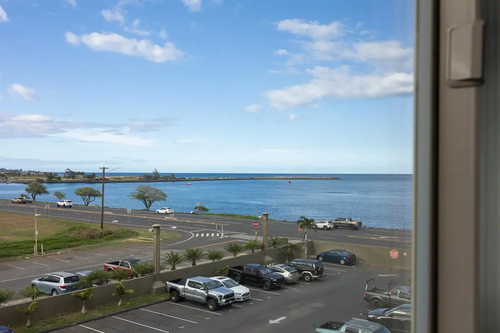 111 Kahului Beach Rd D420, Kahului