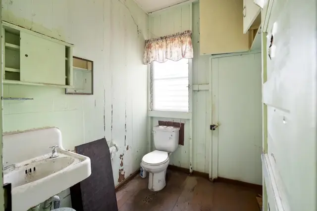Listing Image for 130 Kuhuoi St 16 of 22