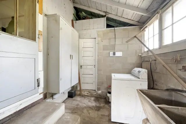 Listing Image for 130 Kuhuoi St 17 of 22