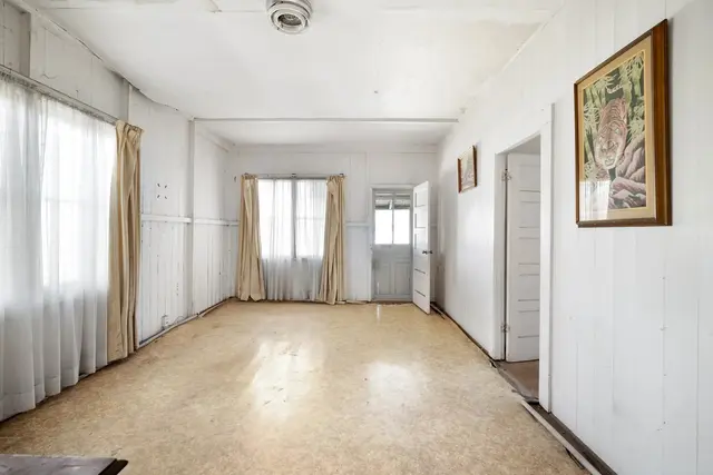 Listing Image for 130 Kuhuoi St 9 of 22