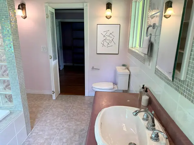 Listing Image for 241 Ulaino Rd 13 of 32