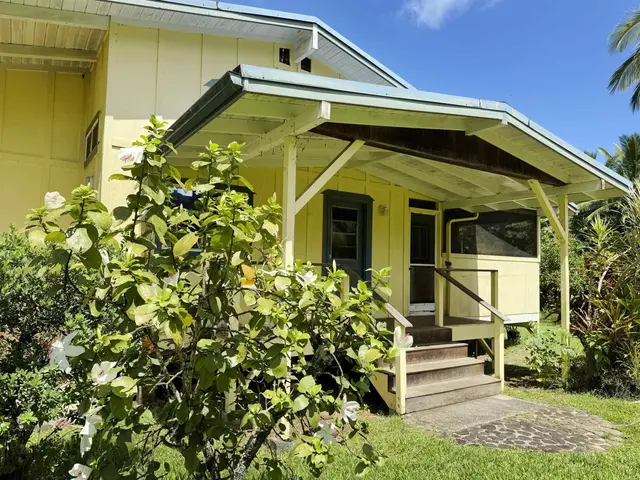 Listing Image for 241 Ulaino Rd 26 of 32