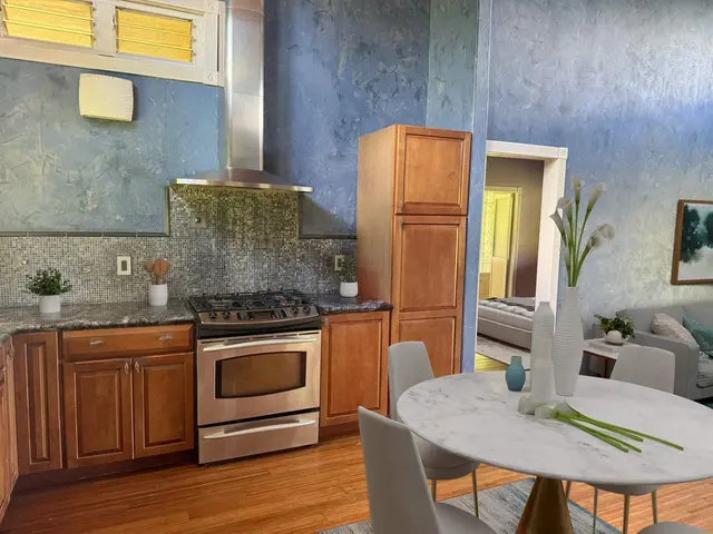 Listing Image for 241 Ulaino Rd 6 of 32