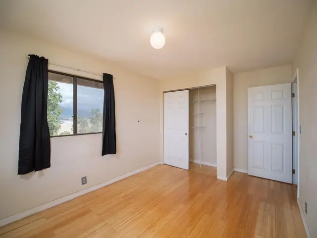 Listing Image for 287 Palanehe St 11 of 36