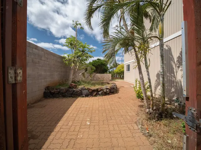Listing Image for 287 Palanehe St 34 of 36