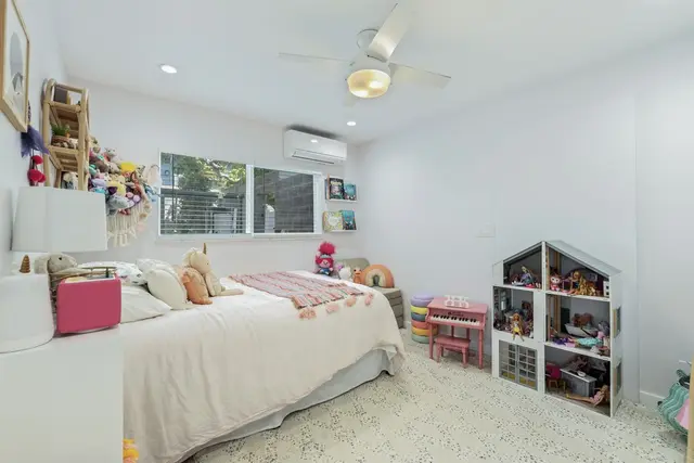 Listing Image for 219 Kenolio Rd 11 of 41