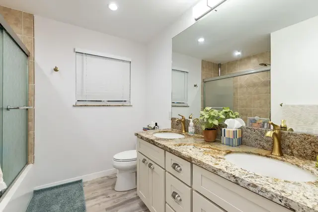 Listing Image for 219 Kenolio Rd 12 of 41