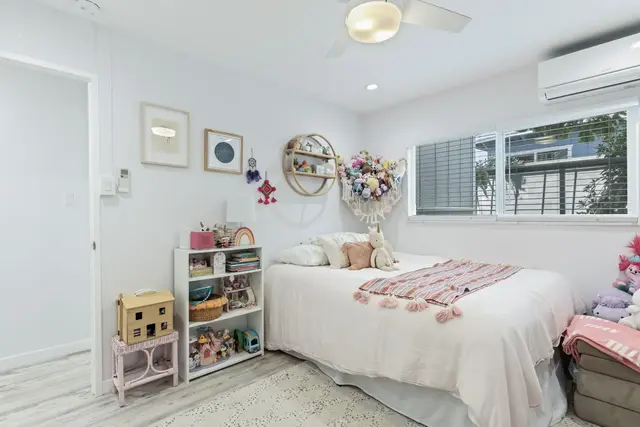 Listing Image for 219 Kenolio Rd 15 of 41